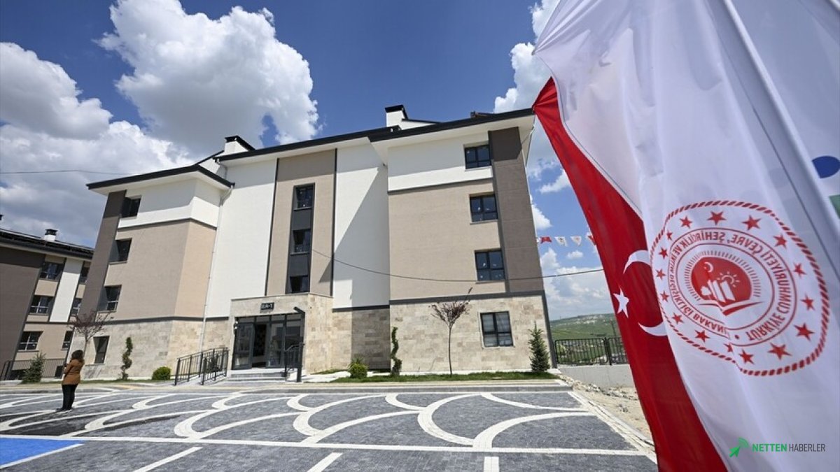 TOKİ'den Tarihi Fırsat: 64 İlde 20 Bin Konut Kapıda! Örnek Daire Görüntülendi, Fiyatlar Merak Ediliyor!