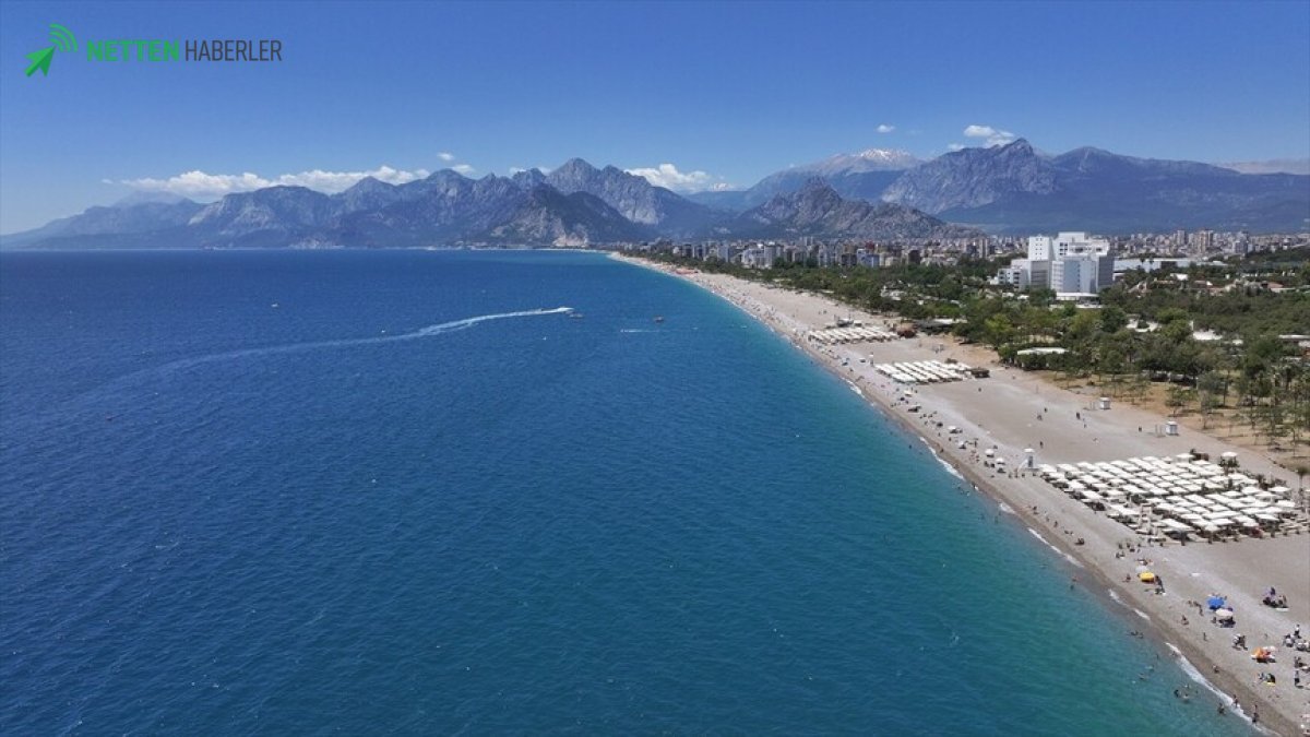 Bayramın Sonu Geldi Ama Tatil Adeta Durdu! Sahiller ve Millet Bahçeleri Bu Manzarayla Doldu Taştı!