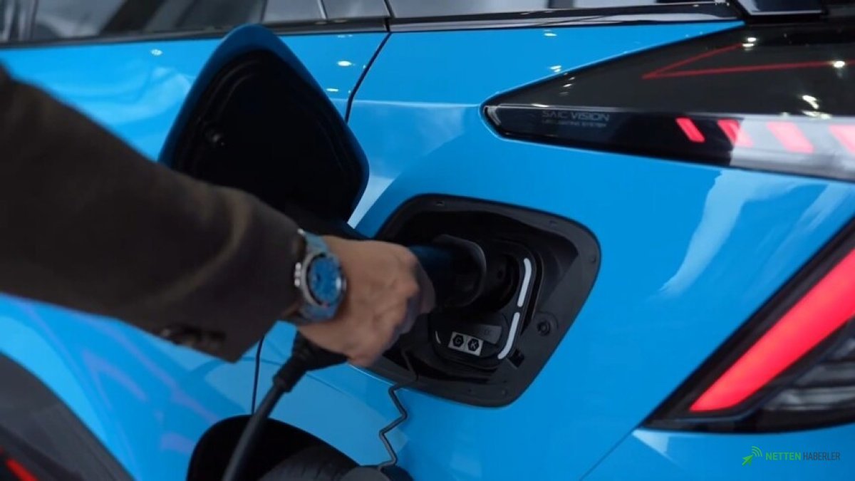 Kurban Bayramı'nda Elektrikli Araçlar Çıldırdı! Şarj İstasyonlarında Tarihi Rekor: Tüketim %193 Arttı!