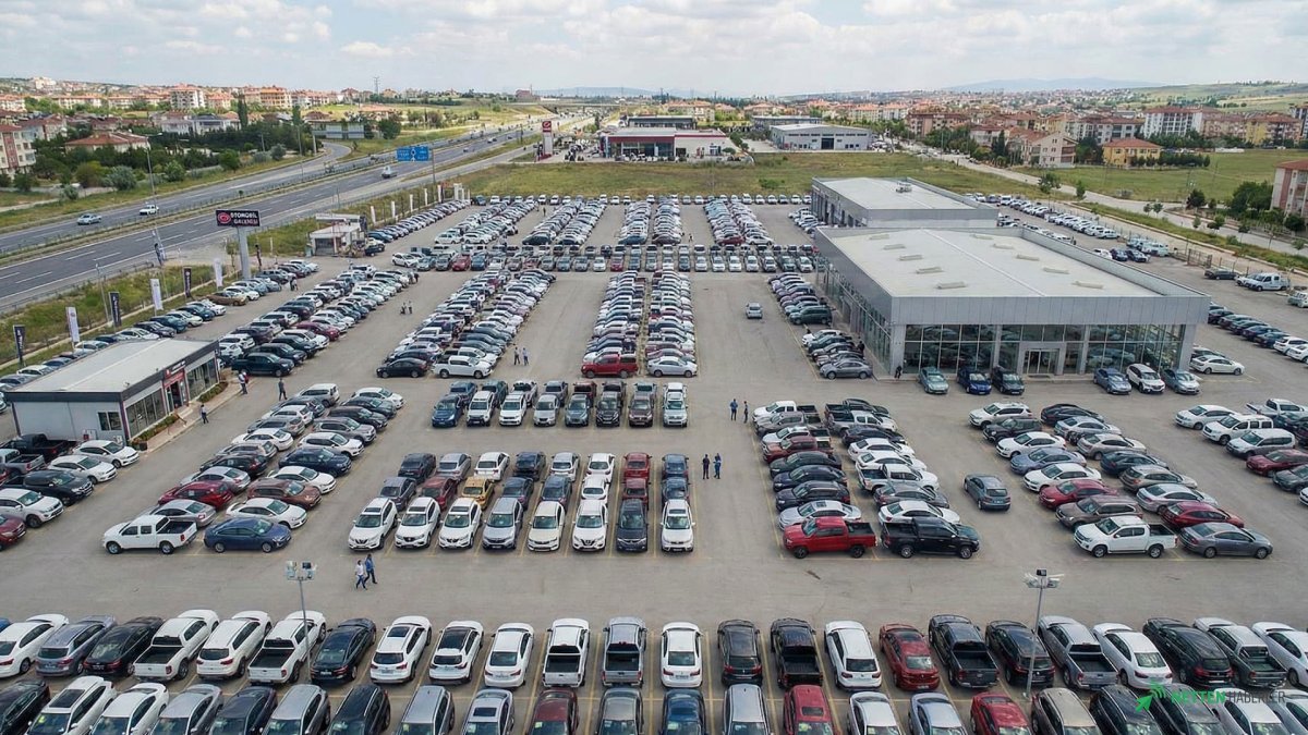 İkinci El Oto Pazarı Hareketlendi mi? Yılın İlk Yarısındaki Satış Rakamları Şaşırttı!