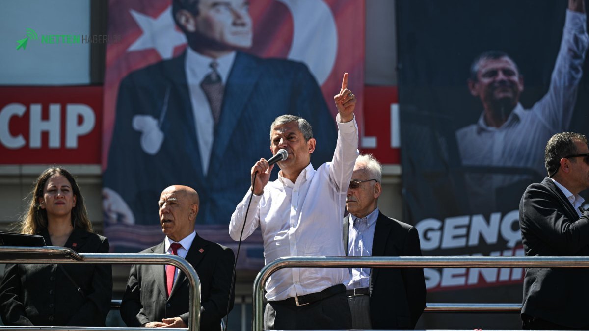CHP'de Liderlik Çekişmesi Kızışıyor: Özgür Özel Ekibinden Kurultay İçin İmza Adımı