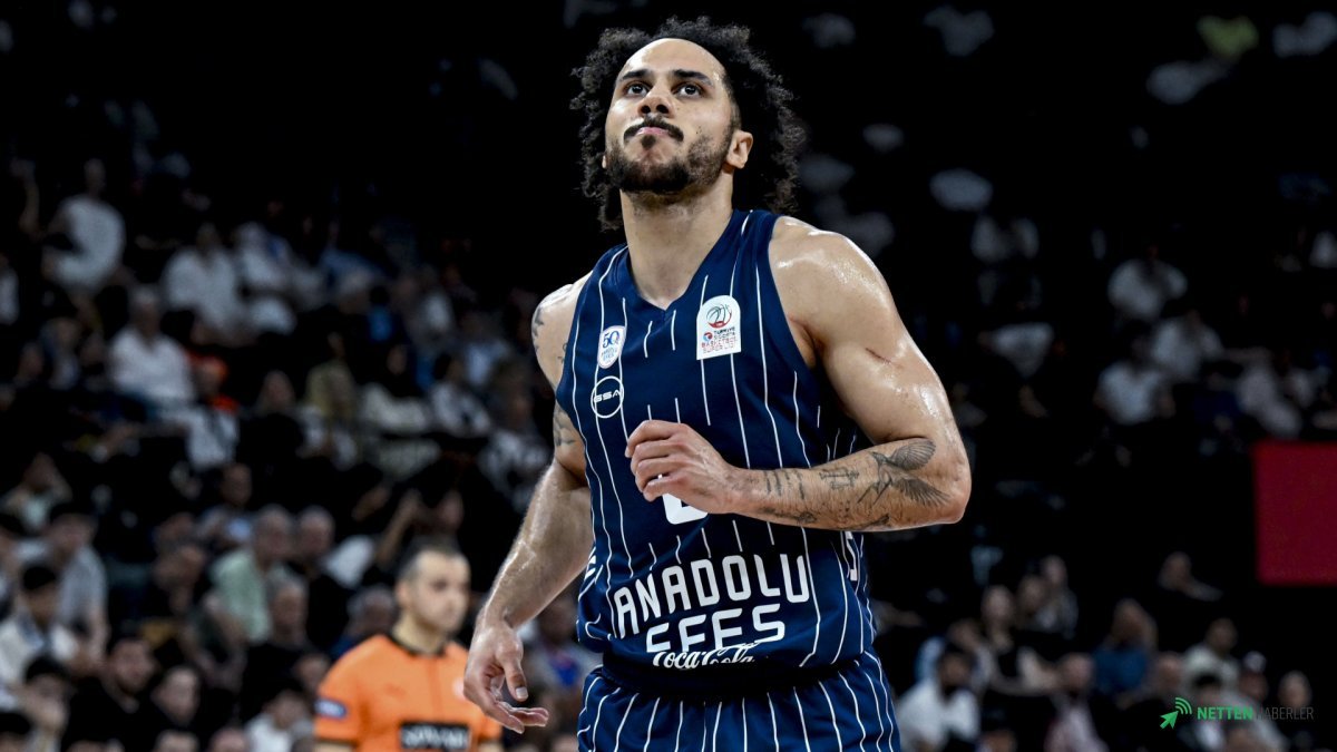 8 Yılın Ardından ŞOK Veda! Anadolu Efes'in Yıldızı Neden Ayrılıyor? Detaylar Ortaya Çıktı!