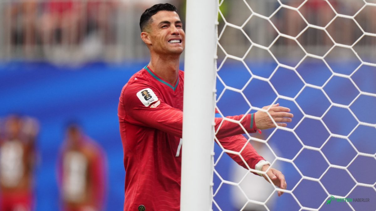 Ronaldo'nun Dünya Kupası Kabusu: 6. Kez Sahada, Ancak Tarih Yazamadı! Takım Arkadaşıyla Tartıştı, Golle Buluşamadı