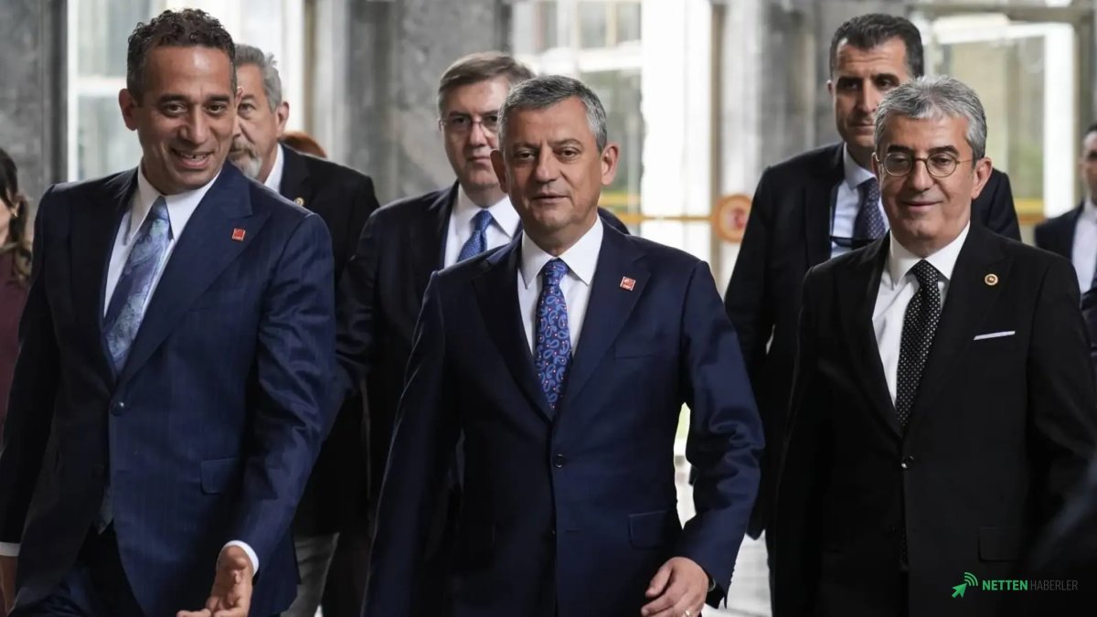 CHP'de Şok Ayrılıklar Kapıda! Kılıçdaroğlu'nun Kalesi Sarsıldı: Grup Başkanvekilleri Koltuklarını Kaybetti!
