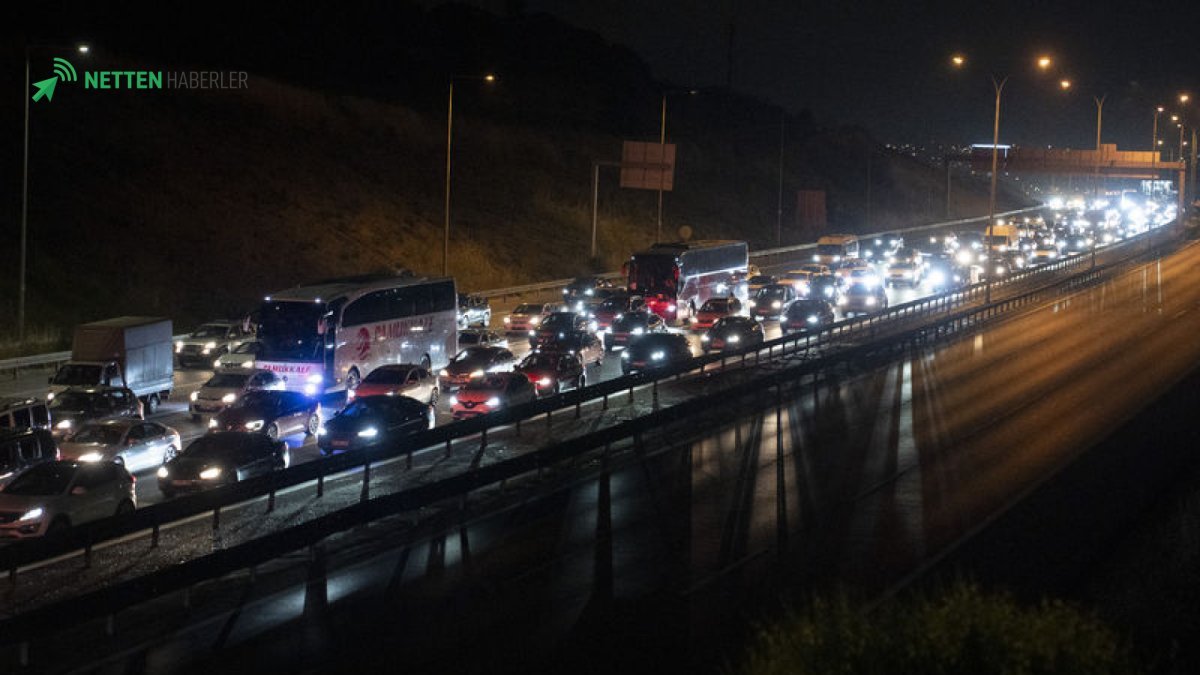Bayram Dönüşü İstanbul Kapılarında Büyük Yoğunluk: TEM Otoyolu Kilometrelerce Uzadı