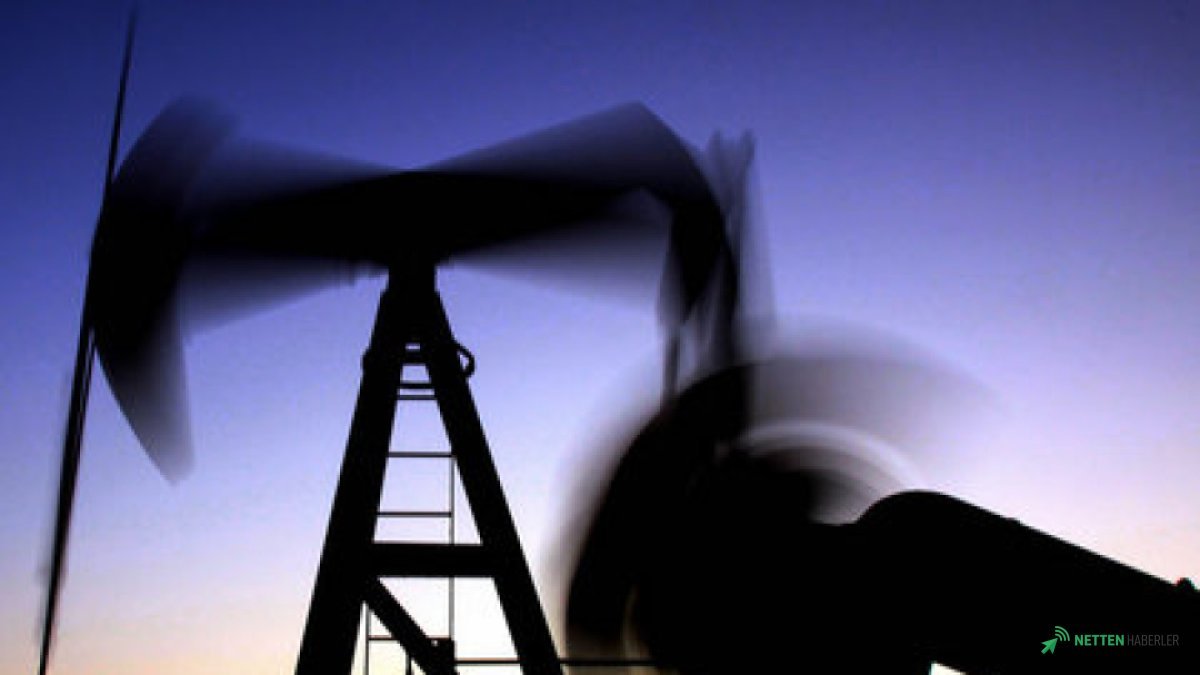 Hürmüz Boğazı Kapanıyor Mu? İran'dan Şok Adım Sonrası Petrol Fiyatları Tavan Yaptı!