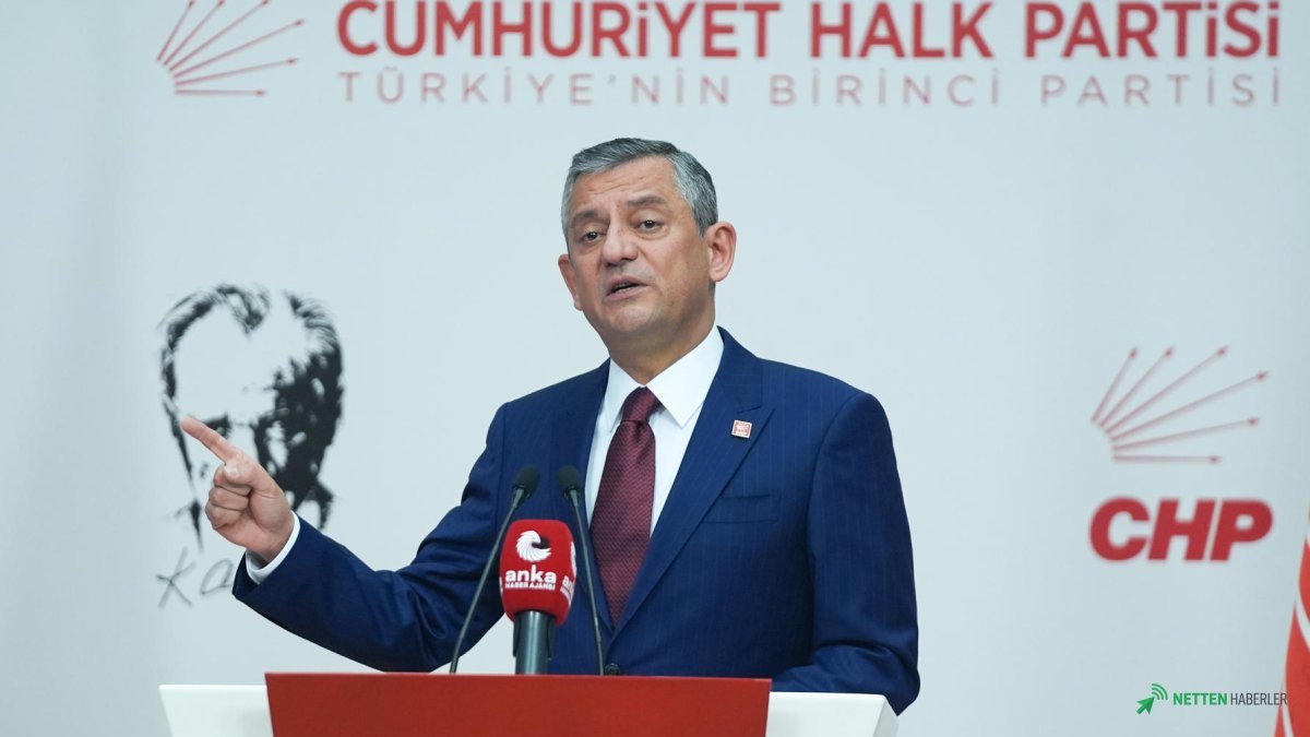 CHP'de Neler Oluyor? Özel ve Ağbaba Dosyaları Ankara'ya Taşındı: Kurultay ve Adaylık İddiaları Parlamayı Sürdürüyor!