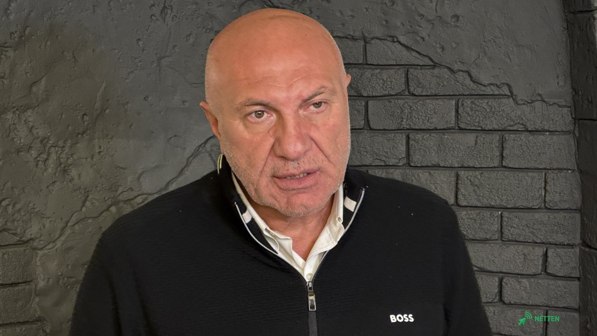 Samsunspor Başkanından Taraftara Çarpıcı Mesaj: 'Ligin İlk 5'inde Kalıcı Olacağız!' Transfer Sessizliği ve Gelecek Planları Açıklandı