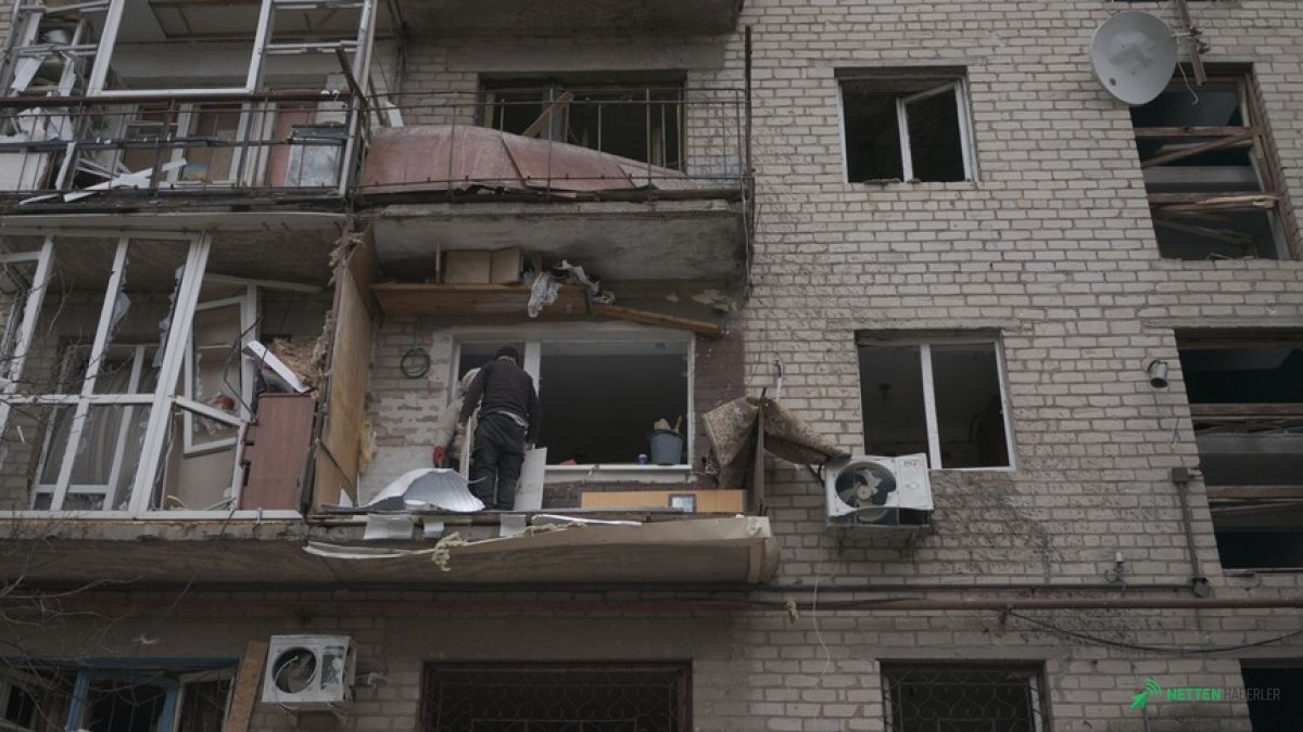 Donetsk Kan Ağlıyor: Otobüse Drone Saldırısı 8 Can Aldı! Olay Yerinden İlk Görüntüler Ortaya Çıktı