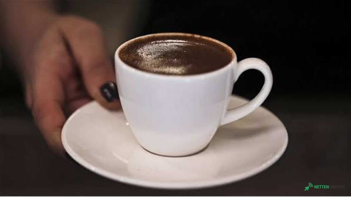 Cebinizdeki Küçük Mutluluklar: 'Mikro Lüks' Tüketimi Patlama Yapıyor! Büyük Hedefler Ertelenirken Gündelik Kaçamakların Sırrı Ortaya Çıkıyor