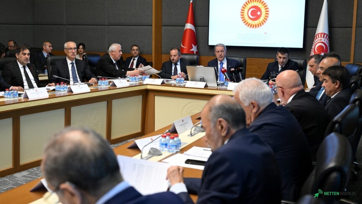TSK'da Kritik Dönüşüm Kapıda! Uzman Erbaş Kanunu Komisyondan Geçti, Detaylar Şaşırttı