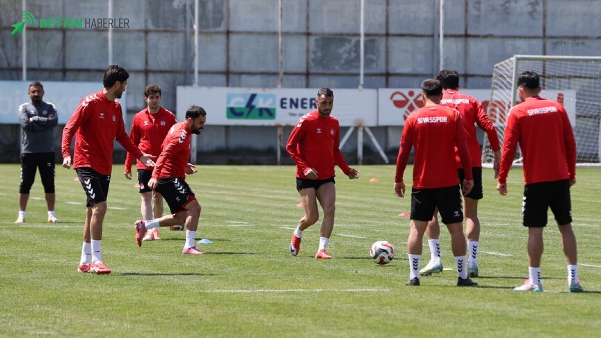 Sivasspor'da Neler Oluyor? Umutlar Tükenirken Büyük Belirsizlik Kapıda!