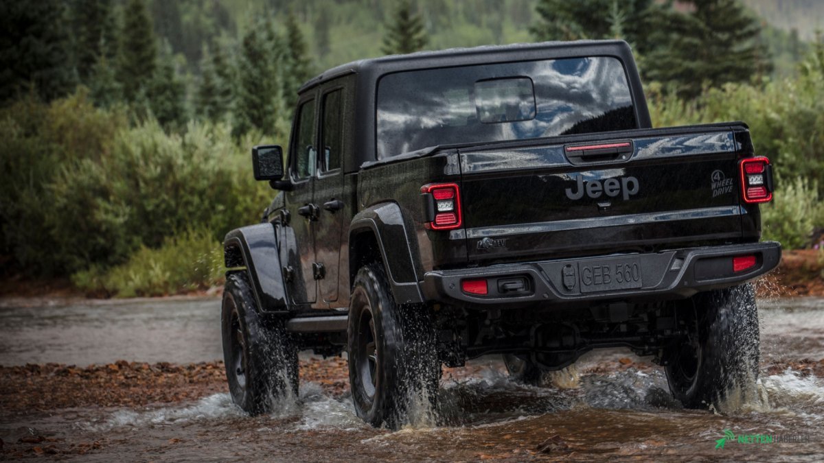Jeep'lerde Yangın Tehlikesi Başgösterdi: 1.3 Milyon Araç Park Ederken Bile Güvenli Değil!