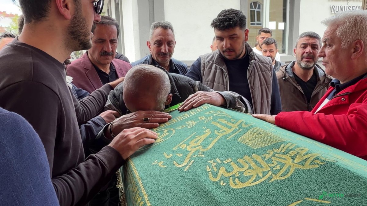 Kardeşini Ölümden Döndürdü, Dakikalar Sonra Kalbi Durdu: Erzurum'u Yasa Boğan Olay!