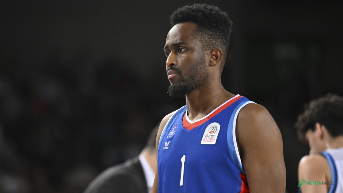 Anadolu Efes'te Dev Ayrılık Şoku: 8 Yıllık Efsane Veda Etti!