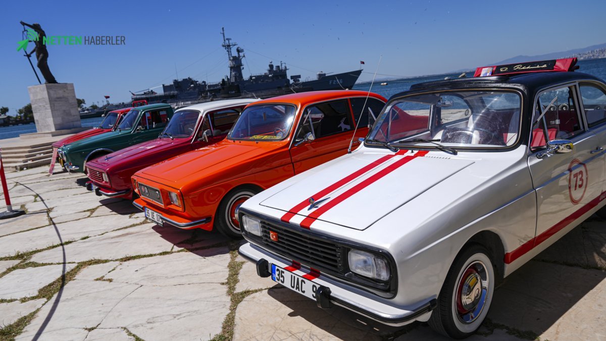 İzmir'de Anadol Efsanesi Yeniden Canlandı: 45 Özel Model Nostalji Rüzgarları Estirdi