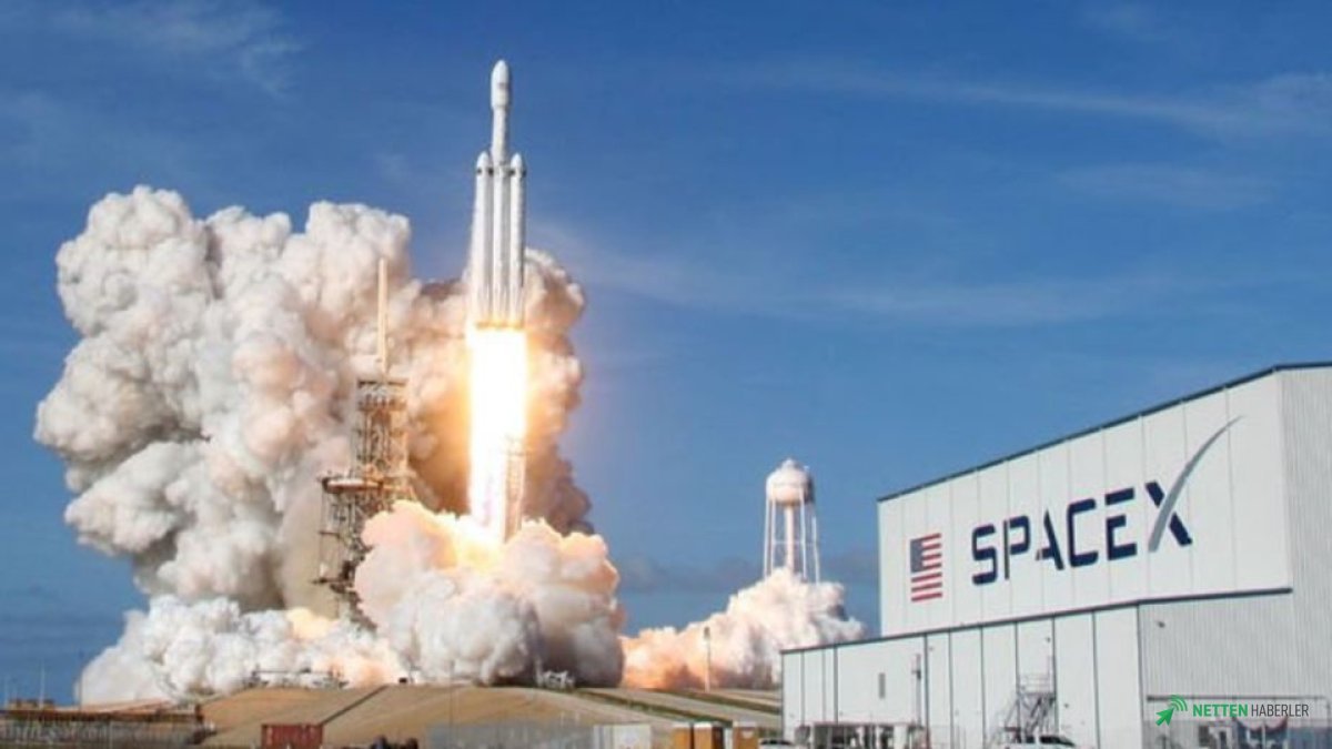 Elon Musk'ın Uzay Devi SpaceX'ten Tarihi Hamle! Teknoloji Devinin Değeri Nefes Kesti: 85.7 Milyar Dolarlık Gelir Kapısı Açıldı!