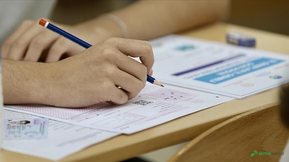 Milyonlarca Genç ve Yetişkin Nefeslerini Tutmuş Bekliyor: YKS'de Geri Sayım Başladı! Şaşırtan Yaş Aralığı ve Aday Sayıları Ortaya Çıktı!