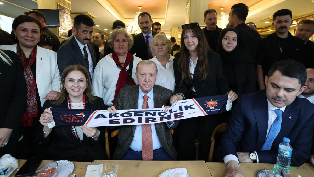 Erdoğan Edirne'de Sıradışı Buluşma: Vatandaşla Kahve Sohbeti ve Sürpriz Detaylar!