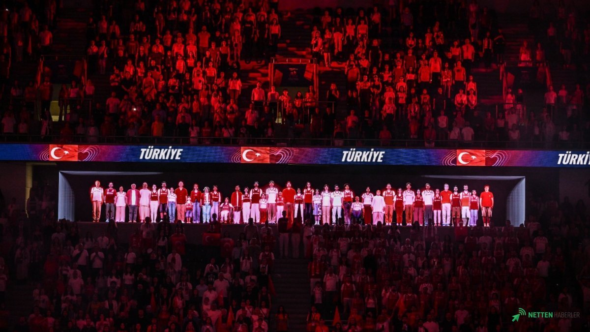 Filenin Sultanları'na Görmedikleriniz Kadar Yakın Destek: Hologram Tribünler Devrim Yarattı!