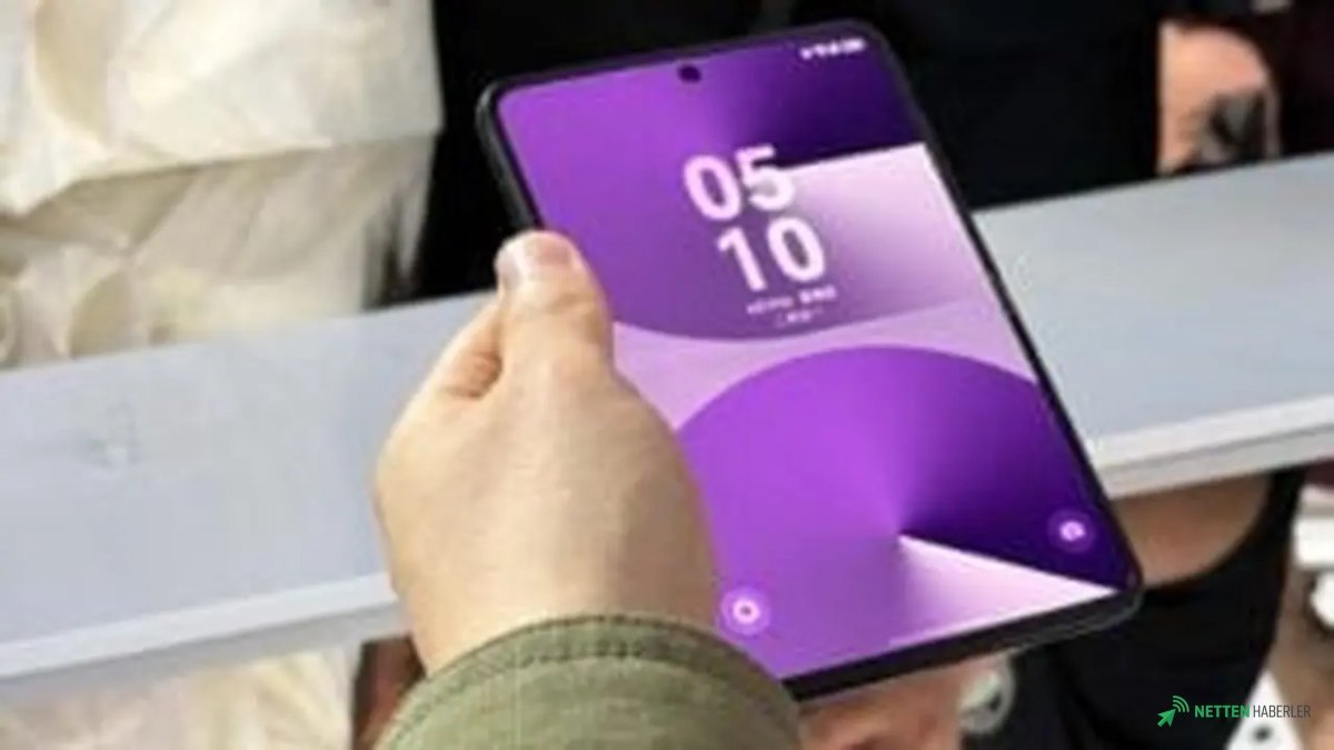 Huawei'den Çığır Açan Tasarım: Tablet Genişliğinde Dev Amiral Gemisi Geliyor!