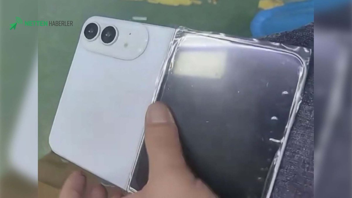 Apple'ın Beklenen Katlanabilir Telefonu iPhone Ultra: Renk Seçenekleri ve Menteşe Sırrı Ortaya Çıkıyor