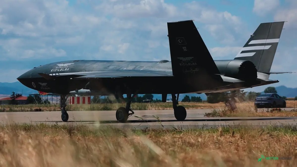 Türk Savaş Uçağı KIZILELMA Devleşti! İlk Süpersonik Füze Atışıyla Gövde Gösterisi: Roketsan JET-230 Hedefi Vurdu!