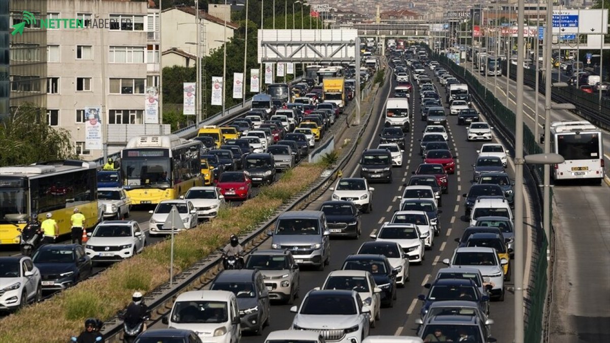 Bayram Sonrası Kaos Başladı! İstanbul ve Ankara'da Trafik Felç Oldu: Milyonlarca Kişi Yollarda Mahsur Kaldı!