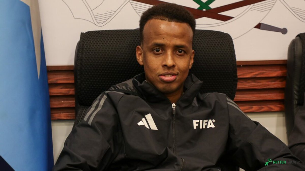 ABD'ye Girişi Yasaklanan Somalili Hakemden Tarihi Fırsat: UEFA Süper Kupa Sahasında!