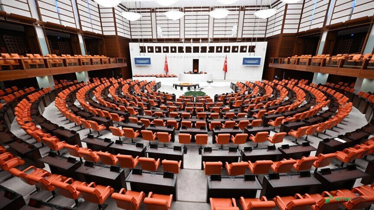 7 Yılını Dolduran Uzman Erbaşlara Altın Fırsat: Kamuda İstihdam Kapısı Aralanıyor! Hangi Kadrolar Açılıyor?