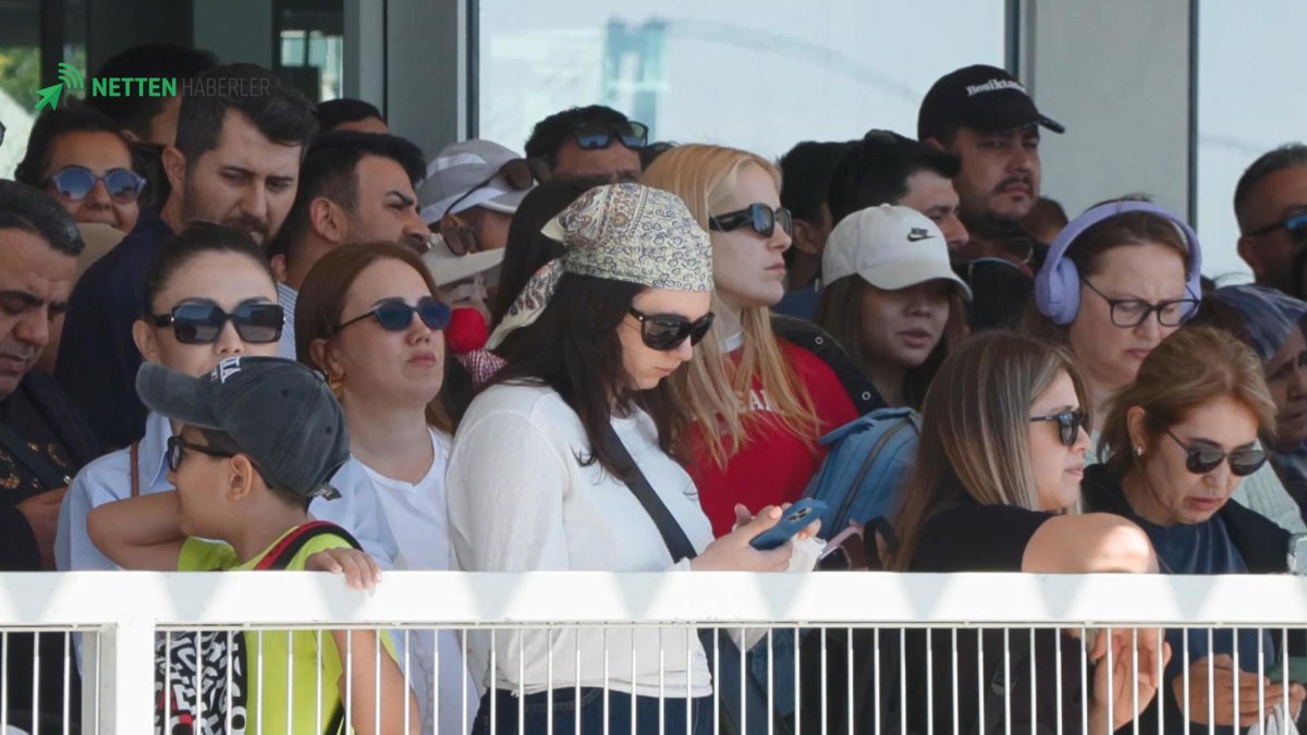 Kurban Bayramı Kapanışında Adalar'a Rekor Akın: İstanbul'un Nefes Durağına Binlerce Ziyaretçi